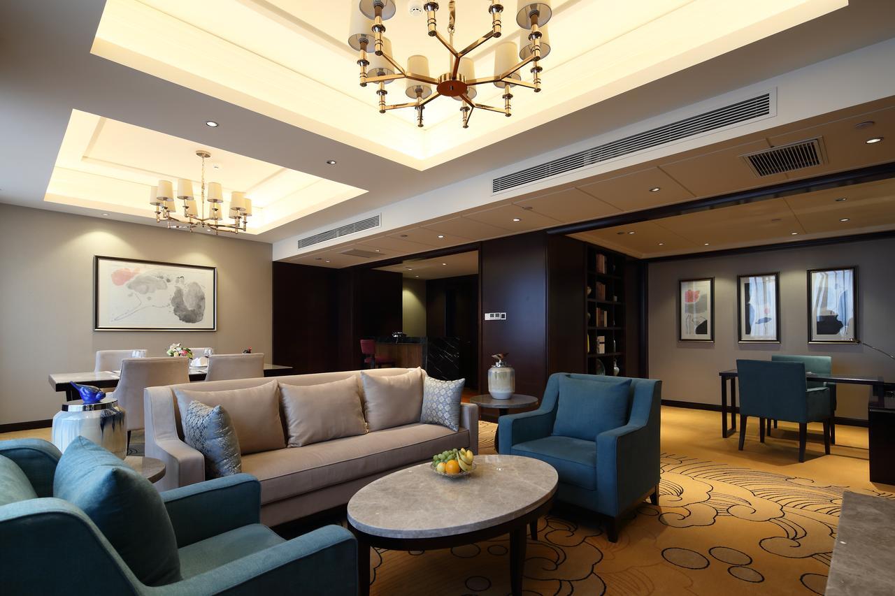 Jinan Luxury Blue Horizon Hotel Екстериор снимка