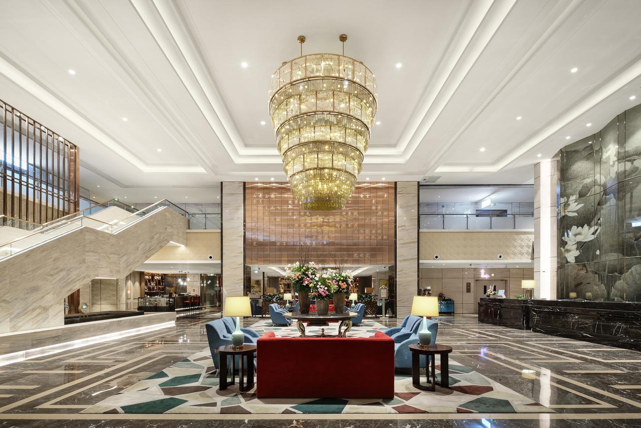 Jinan Luxury Blue Horizon Hotel Екстериор снимка