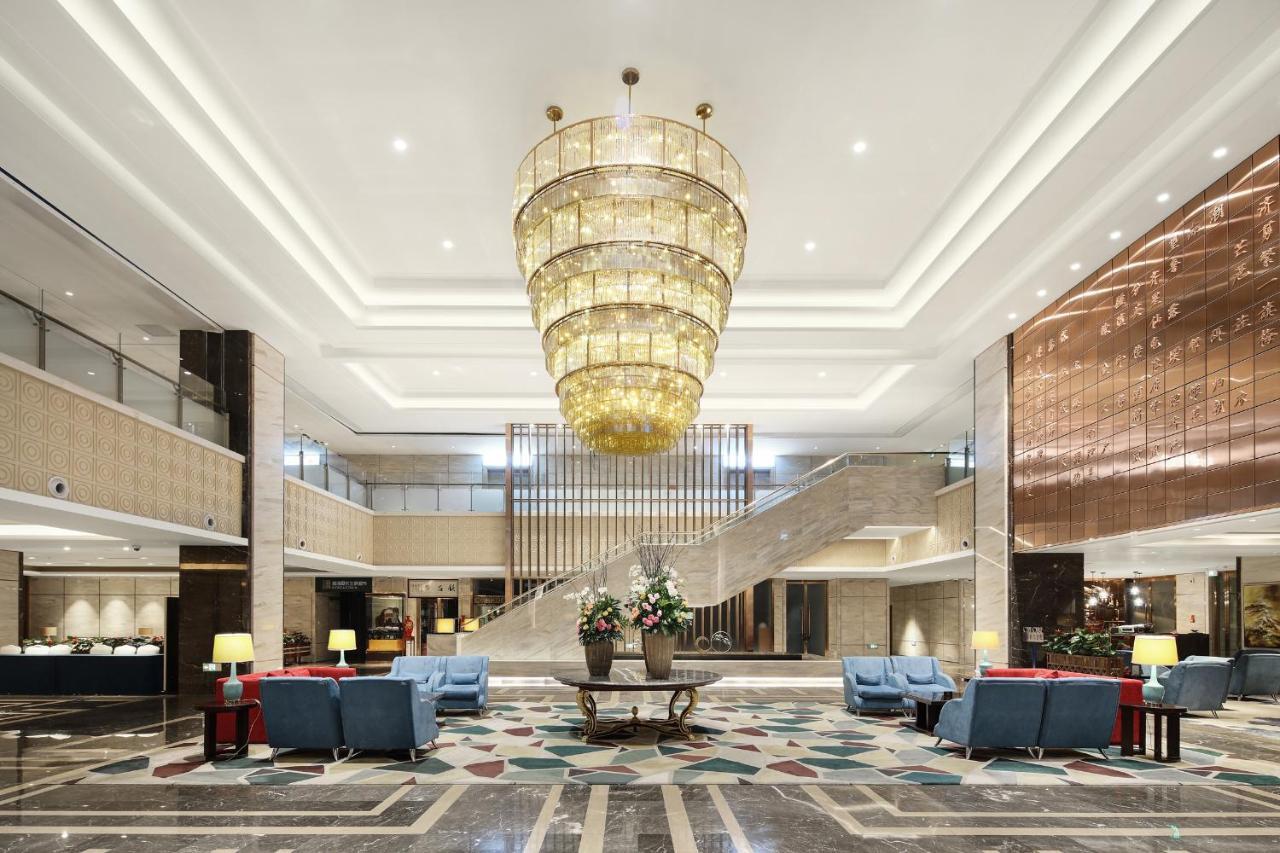 Jinan Luxury Blue Horizon Hotel Екстериор снимка