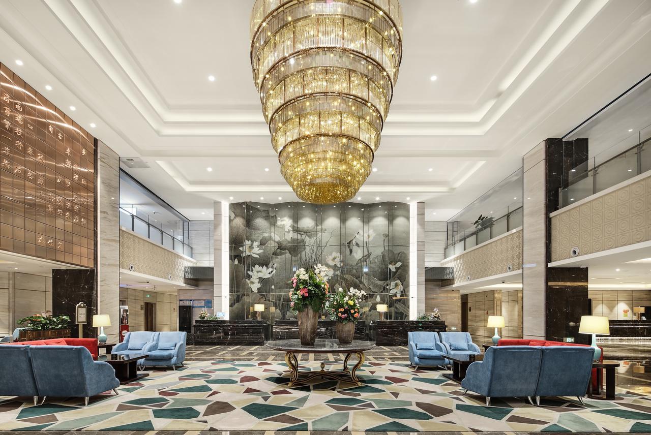 Jinan Luxury Blue Horizon Hotel Екстериор снимка