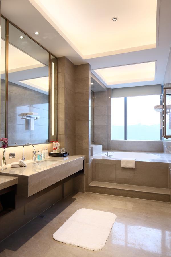Jinan Luxury Blue Horizon Hotel Екстериор снимка