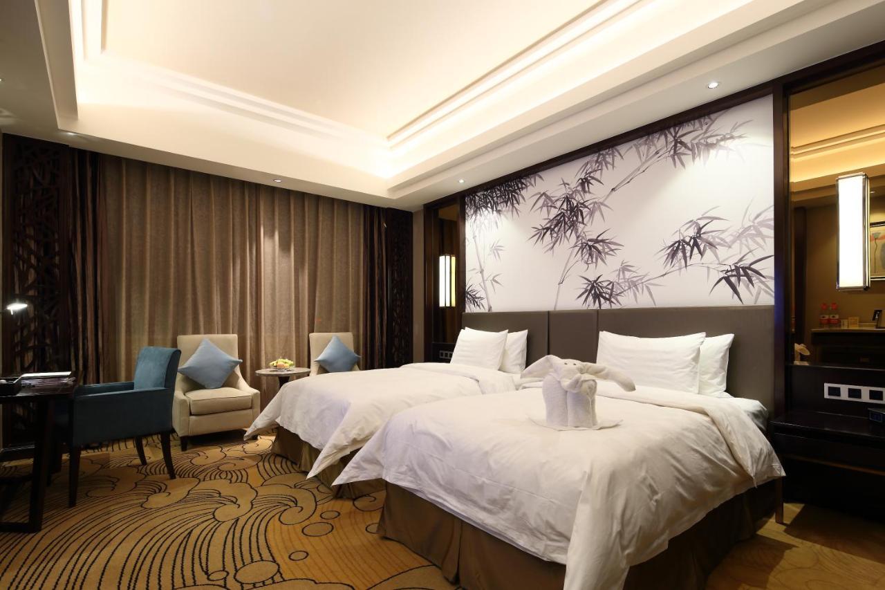Jinan Luxury Blue Horizon Hotel Екстериор снимка