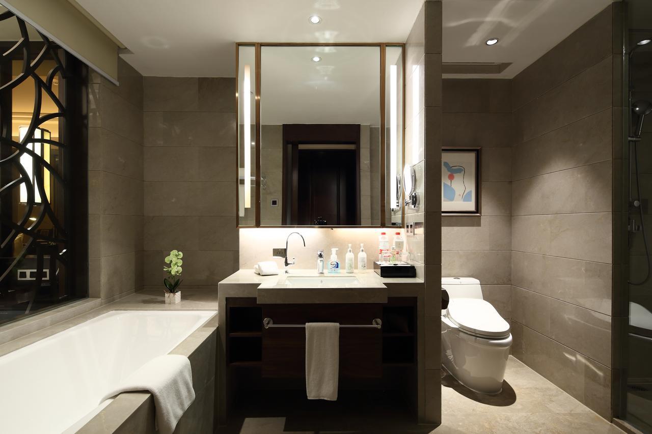 Jinan Luxury Blue Horizon Hotel Екстериор снимка