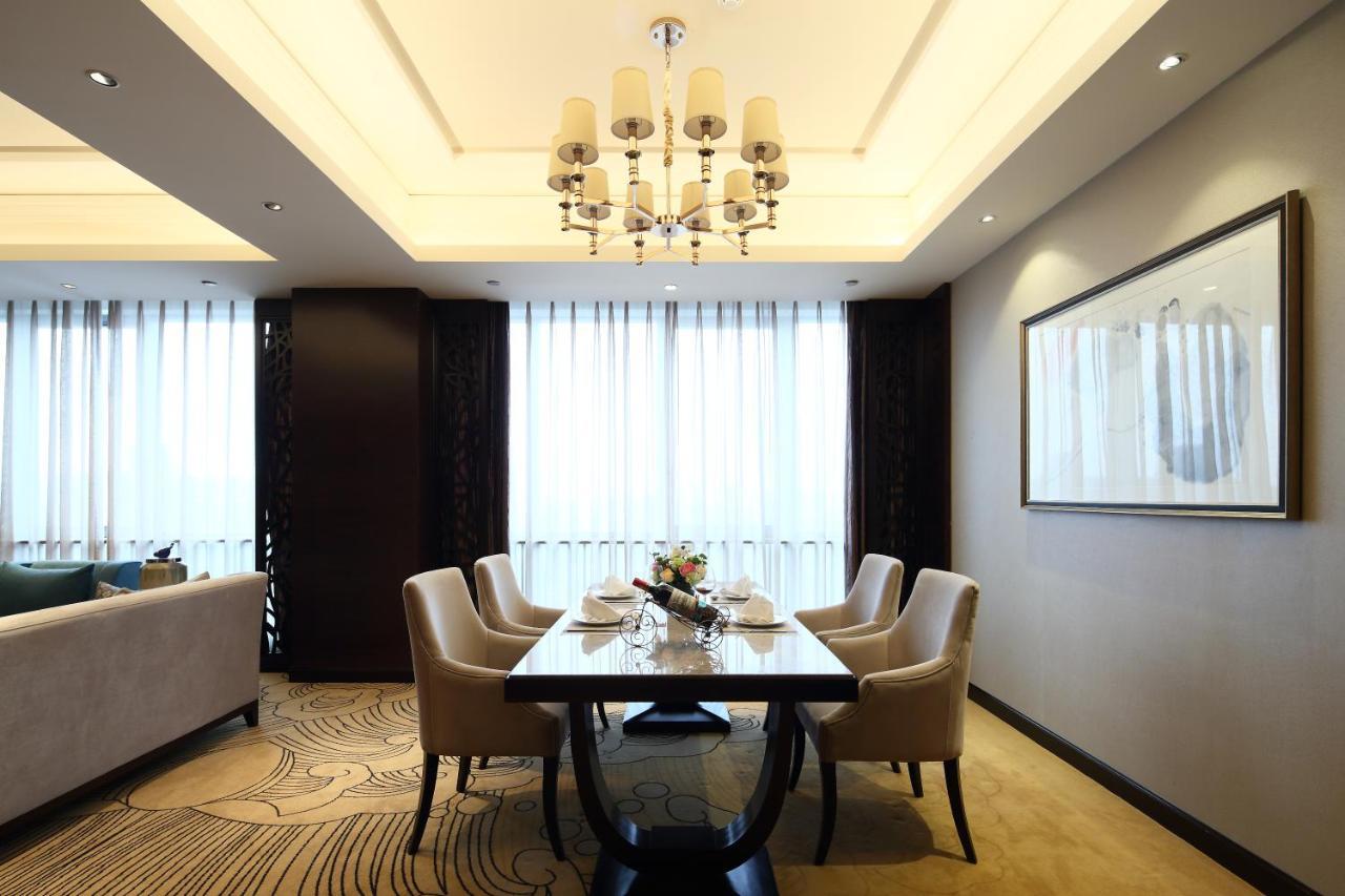 Jinan Luxury Blue Horizon Hotel Екстериор снимка