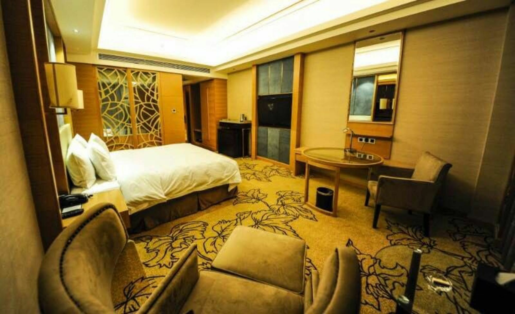 Jinan Luxury Blue Horizon Hotel Екстериор снимка